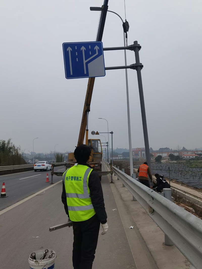 菲尼特交通標(biāo)識牌桿