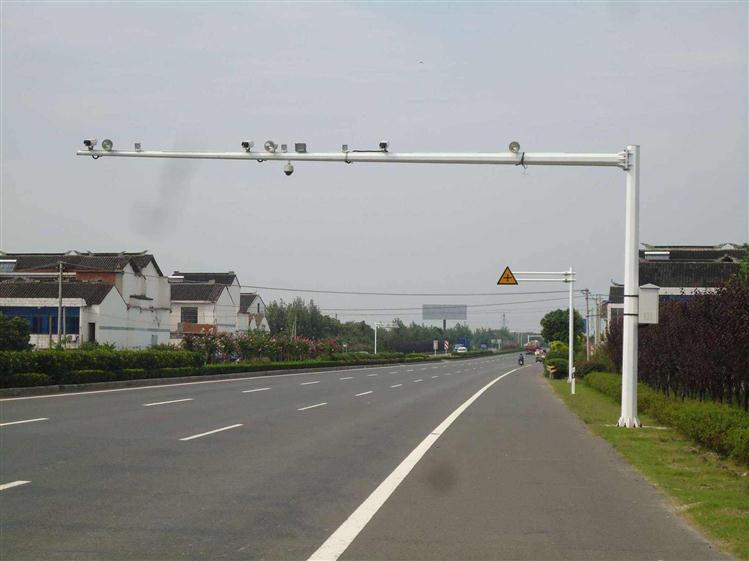 菲尼特監(jiān)控八棱桿