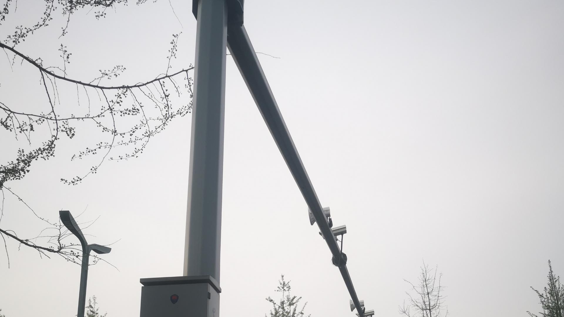 四川道路監(jiān)控桿廠家成都公司