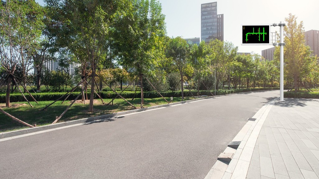 四川菲尼特智慧交通案例 成都金堂淮口LED智能交通誘導(dǎo)屏